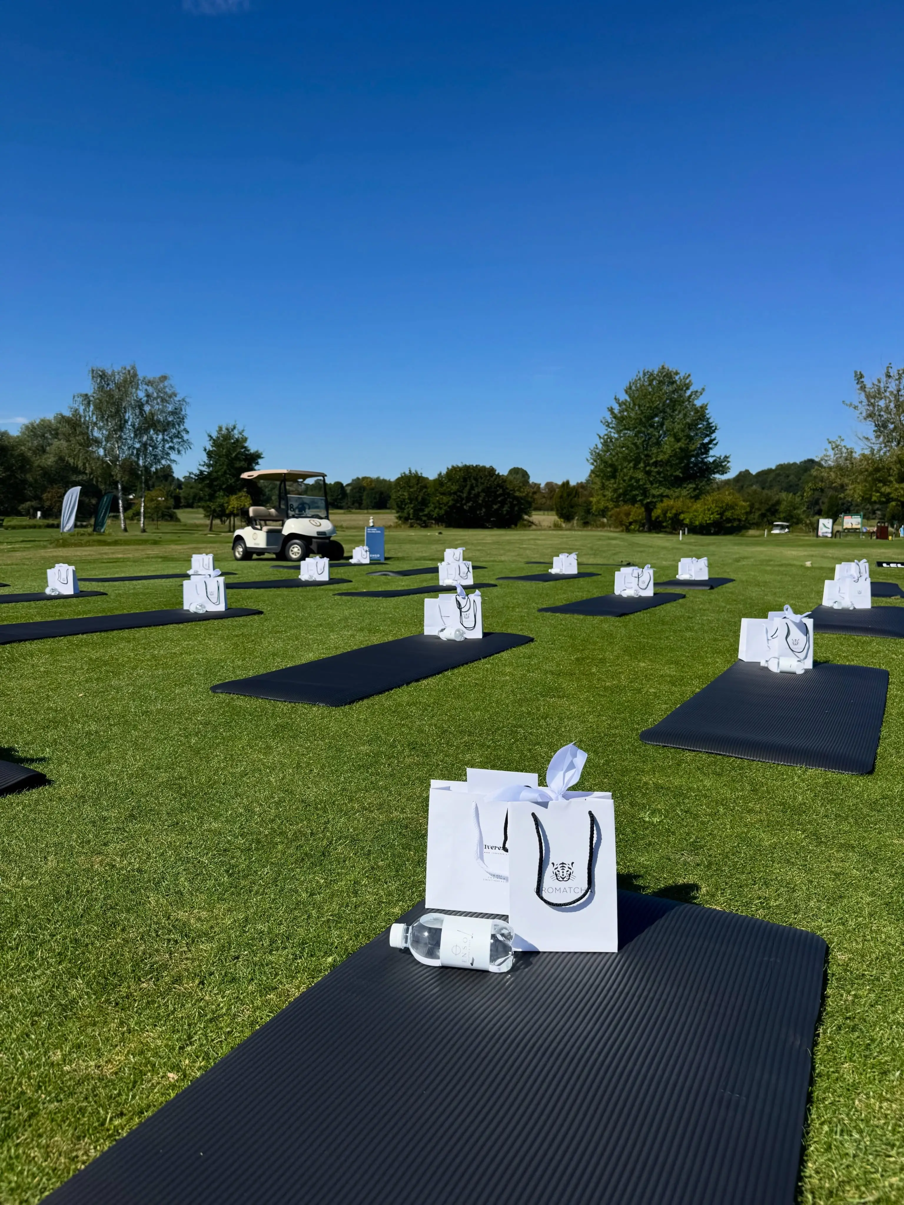 Pilates na świeżym powietrzu podczas wydarzenia ENSO